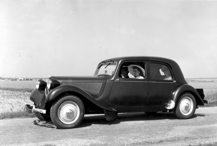 1952CitroenTractionAvant11Legere